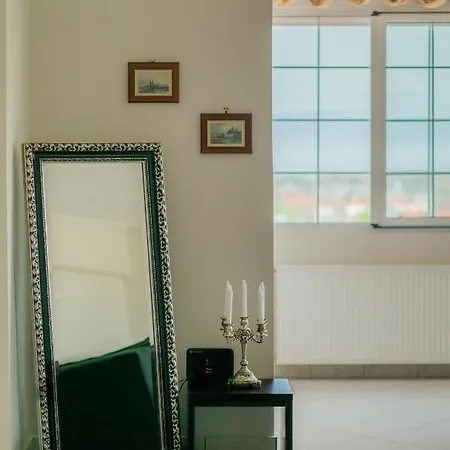 Akanthos House * Korinth