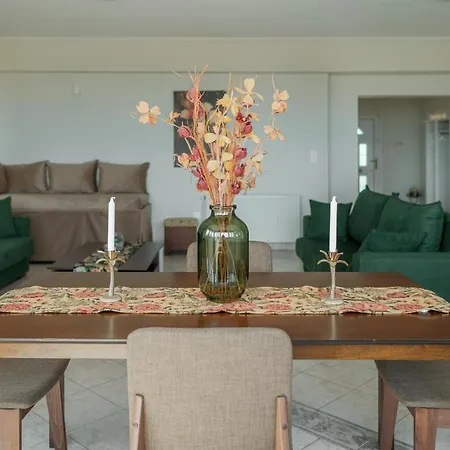 Akanthos House