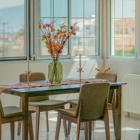 Akanthos House