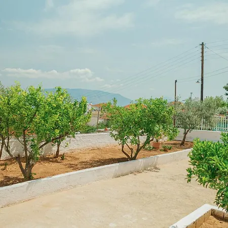 Akanthos House Corinth