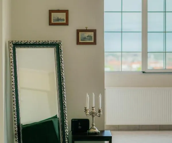 Akanthos House * Corinth